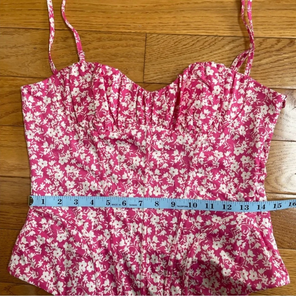 NWT Beautiful and Flirty Zara Pink Floral Bodysuit - Picture 13 of 14